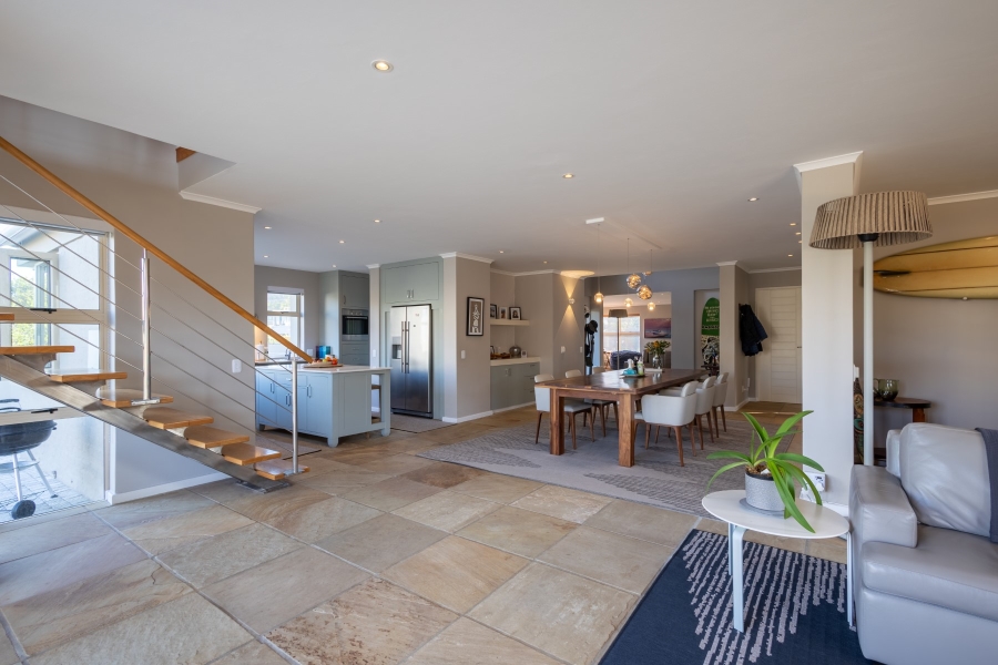 4 Bedroom Property for Sale in Whale Rock Beach Western Cape